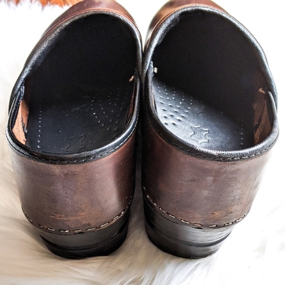 Dansko brown clogs - Picture 3 of 4